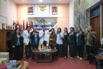 FK Pertama di Kediri Raya! IIK Bhakta Resmi Terima SK Fakultas Kedokteran dari LLDIKTI Wilayah VII Jawa Timur